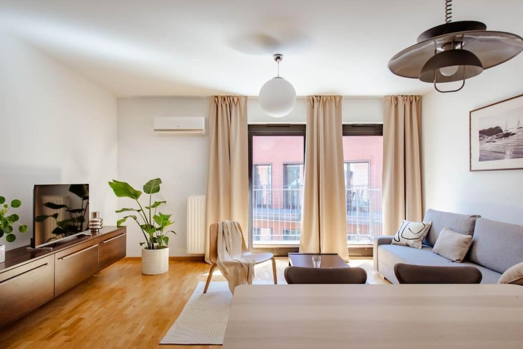 Wygodny Apartament Przy Dworcu Красков Екстериор снимка