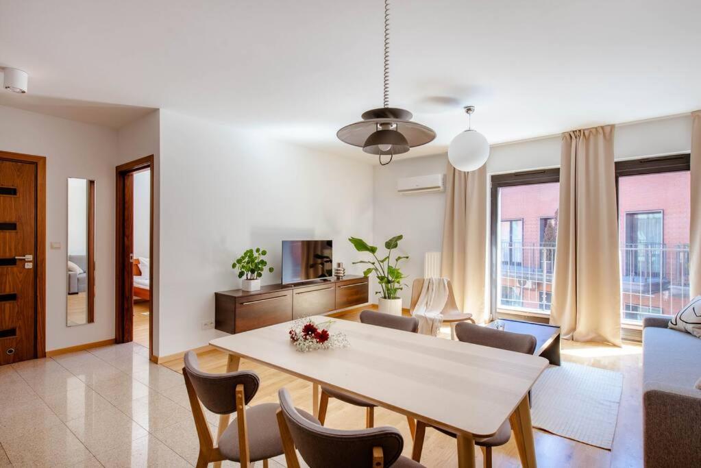 Wygodny Apartament Przy Dworcu Красков Екстериор снимка